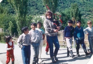 Susan Planck playing bagpipes